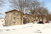 Lakeview Apartments photo'