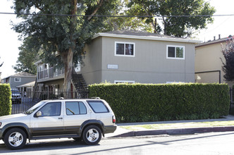 The Park View at Newhall Apartments in Santa Clarita, CA - Building Photo - Building Photo