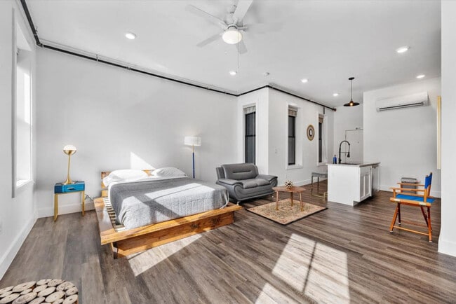 18 W Elder St in Cincinnati, OH - Foto de edificio - Building Photo