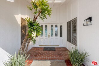 4344 Gayle Dr in Los Angeles, CA - Building Photo - Building Photo