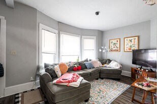 3112 N Bartlett Ave in Milwaukee, WI - Building Photo