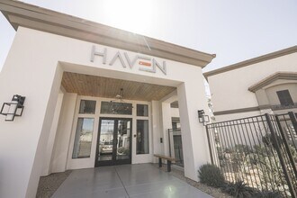Haven Townhomes at P83 in Peoria, AZ - Foto de edificio - Building Photo