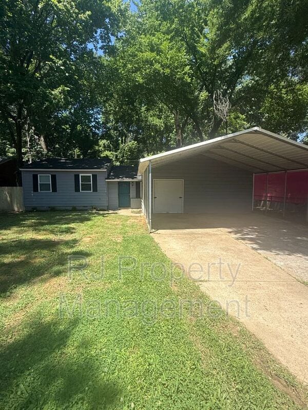 property at 3981 Maynard Dr