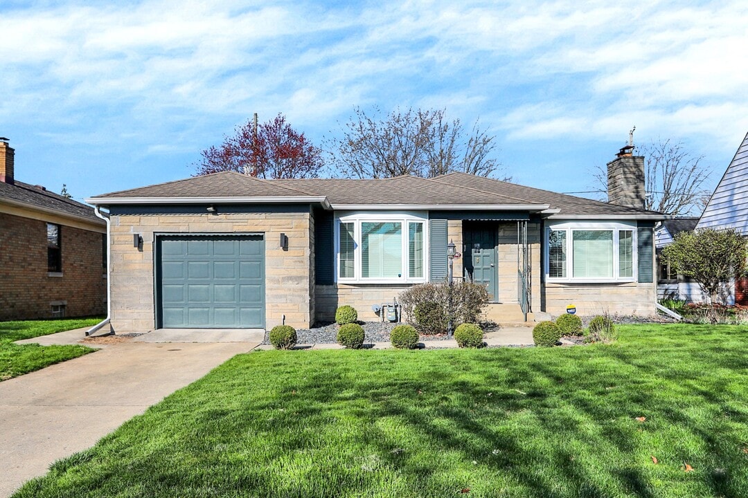 1240 N Irvington Ave in Indianapolis, IN - Building Photo
