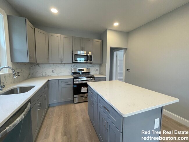 44 Ashley St in Boston, MA - Building Photo - Building Photo