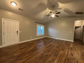 106 Moonstone Ct in Jacksonville, NC - Building Photo - Building Photo