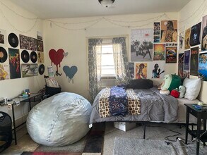 4047 Spruce St in Philadelphia, PA - Foto de edificio - Building Photo