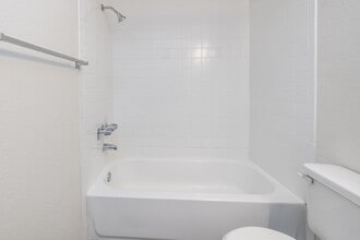 Taylor Heights LLC in Tucson, AZ - Foto de edificio - Interior Photo