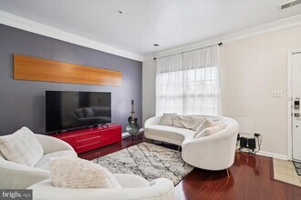 7410 Langholm Way in Manassas, VA - Building Photo - Building Photo