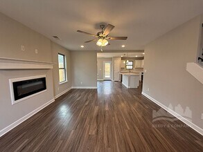 340 Maple St in Oakland, TN - Foto de edificio - Building Photo