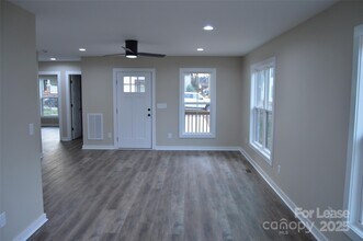 620 W Bell St in Statesville, NC - Building Photo - Building Photo