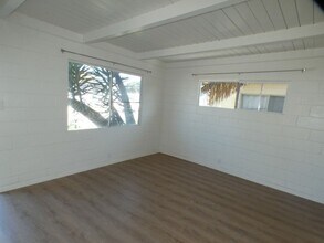 1008 W Fesler St in Santa Maria, CA - Building Photo - Building Photo