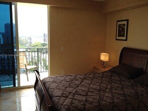 17555 Atlantic Blvd, Unit PH2 in Sunny Isles Beach, FL - Building Photo - Building Photo