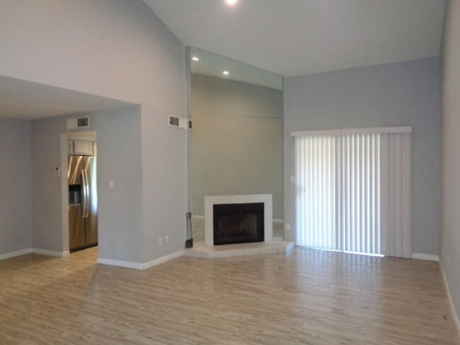 9115 E Purdue Ave in Scottsdale, AZ - Foto de edificio - Building Photo