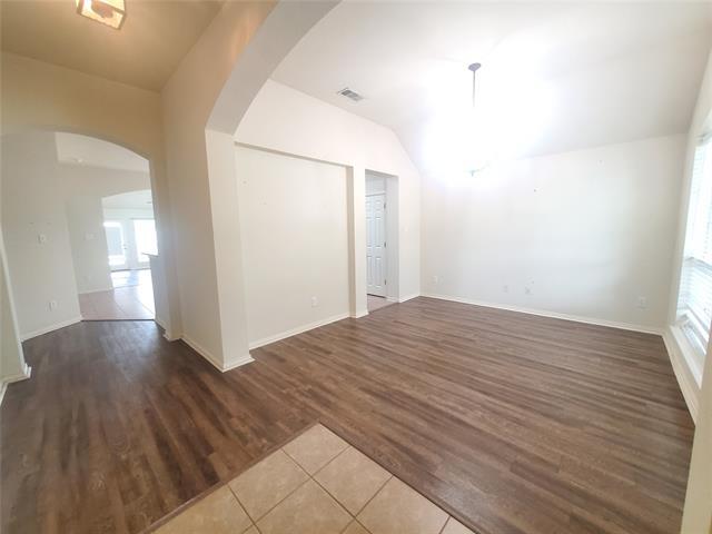 9108 Friendswood Dr in Fort Worth, TX - Foto de edificio