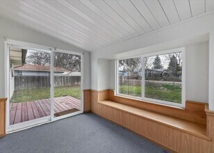 1319 E Victory Rd in Boise, ID - Building Photo - Building Photo