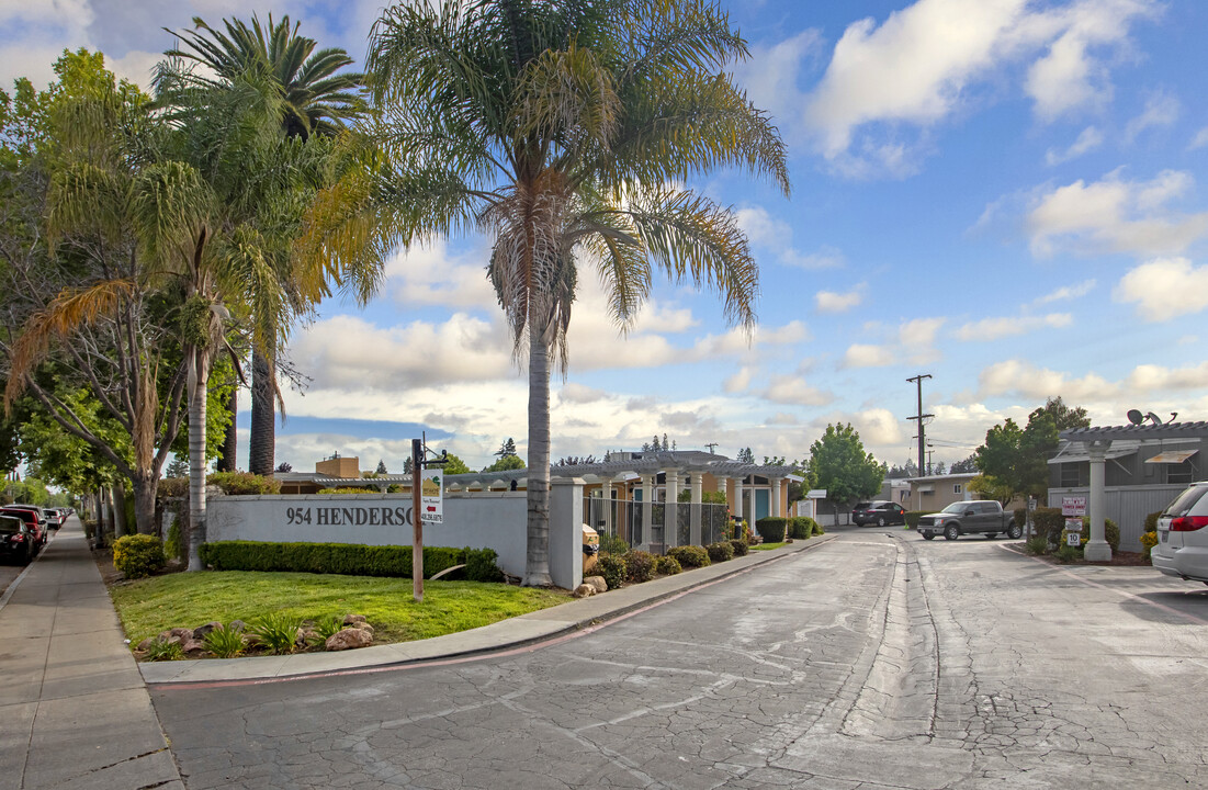 Thunderbird in Sunnyvale, CA - Foto de edificio