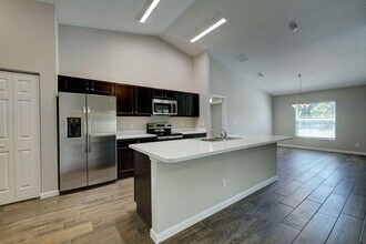 406 SW Fields Ave in Port St. Lucie, FL - Building Photo - Building Photo