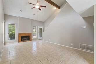 8005 Hood Cir in Austin, TX - Building Photo - Building Photo