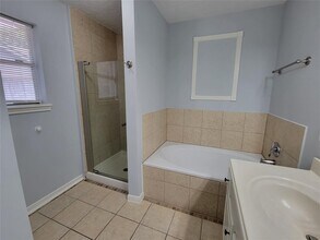 2218 Wickburn Dr in Spring, TX - Building Photo - Building Photo