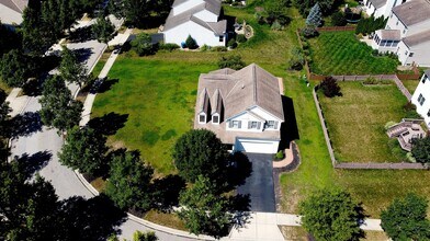 129 Sapphire Ice Dr in Delaware, OH - Building Photo - Building Photo