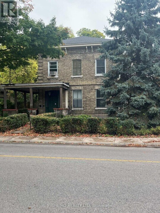 611 Talbot St in London, ON - Building Photo