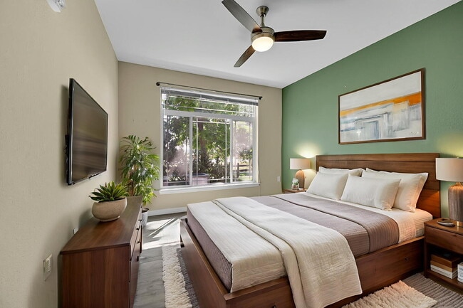 804 Summer Hawk Dr in Longmont, CO - Building Photo - Building Photo