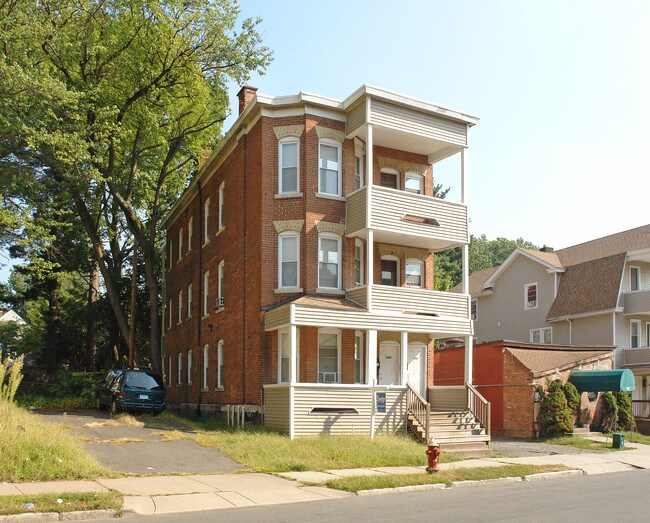 1086 Capitol Ave in Hartford, CT - Building Photo - Building Photo