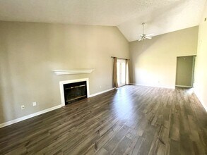 1604 Clear Brook Dr in Knoxville, TN - Building Photo - Building Photo