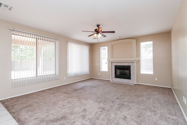 1334 E Harrison St in Gilbert, AZ - Foto de edificio - Building Photo