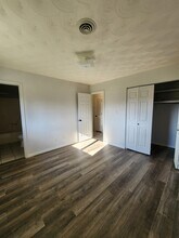5477 Country Club Rd, Unit 1 in Murphysboro, IL - Building Photo - Building Photo
