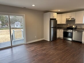 490 Rocky River Rd in Mooresville, NC - Building Photo - Building Photo