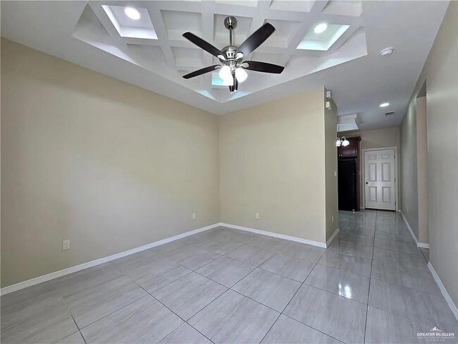 2806 E Eisenhower Ave in Mission, TX - Building Photo - Building Photo