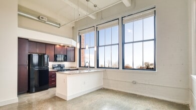 Petersburg ArtistSpace Lofts in Petersburg, VA - Foto de edificio - Building Photo