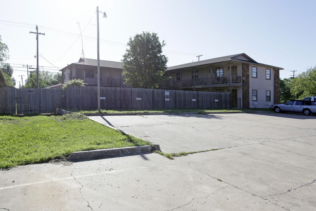 1723 S Main St in Sapulpa, OK - Building Photo