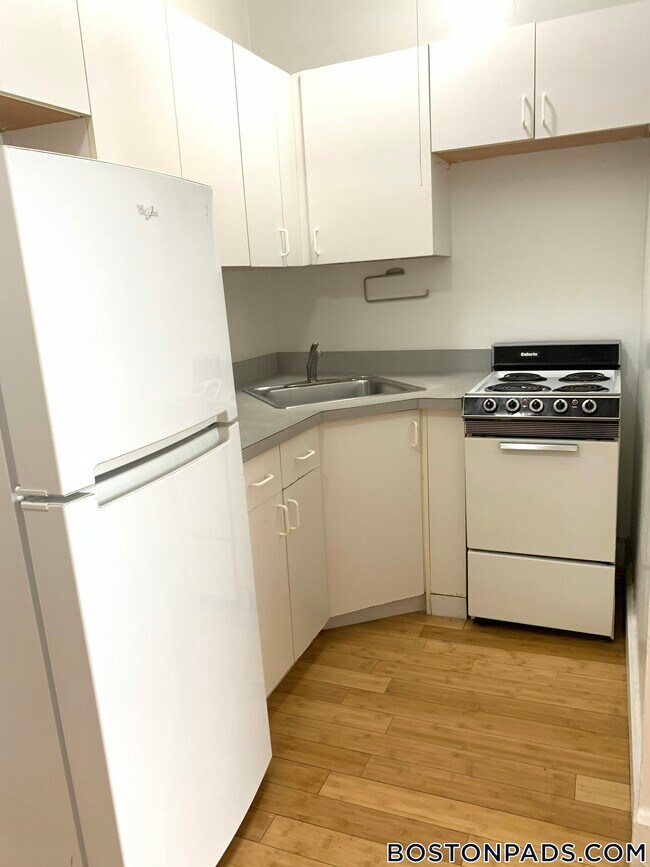 91 Westland Ave, Unit 306 in Boston, MA - Foto de edificio - Building Photo