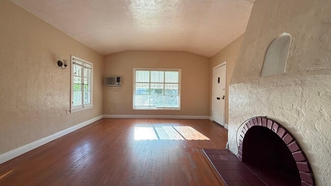 1034 S 4th St in Alhambra, CA - Building Photo - Building Photo