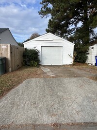 2900 Peronne Ave in Norfolk, VA - Foto de edificio - Building Photo