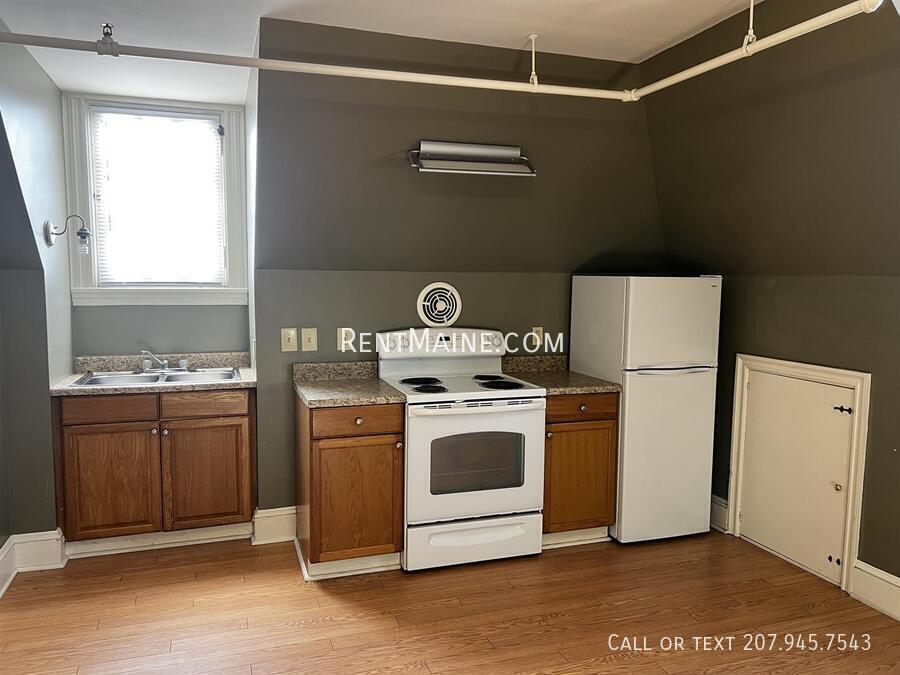 145 Union St in Bangor, ME - Building Photo