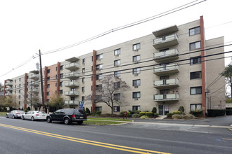 Florentine in Hackensack, NJ - Foto de edificio - Building Photo