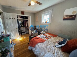 9 Arlington St, Unit 2 in Somerville, MA - Building Photo - Building Photo