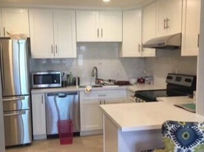 125 Allen Ave, Unit 218 in Pasadena, CA - Building Photo - Building Photo