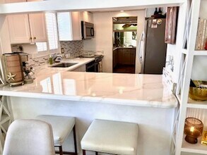815 Middle River Dr, Unit #106 Middle River Villas in Fort Lauderdale, FL - Building Photo - Building Photo