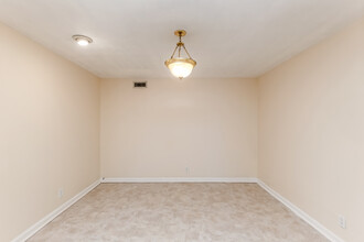 3504 Pleasant Valley Rd, Unit 2 in Nashville, TN - Building Photo - Building Photo