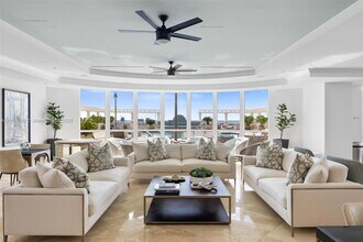 511 SE 5th Ave, Unit 2209 in Fort Lauderdale, FL - Foto de edificio - Building Photo