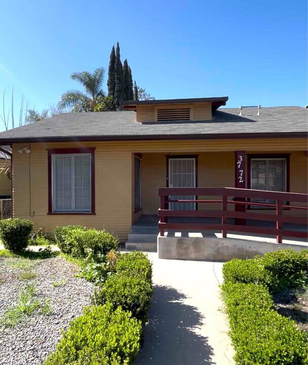 3772 Taft St in Riverside, CA - Foto de edificio