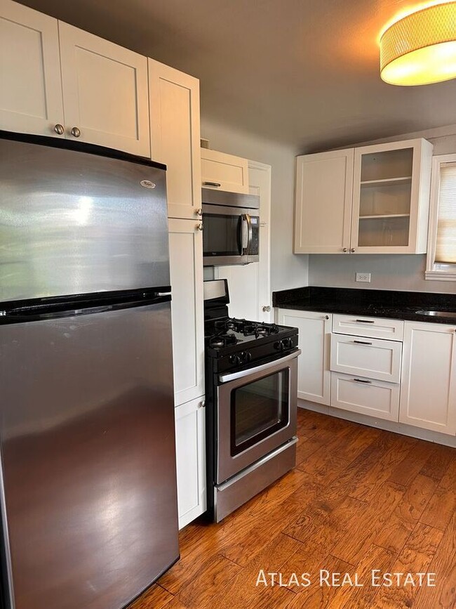 1029 E Wesley Ave in Denver, CO - Building Photo - Building Photo
