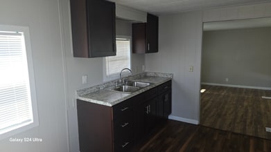 906 FM247 in Huntsville, TX - Building Photo - Building Photo