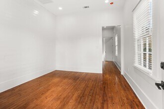 713 Valence St in New Orleans, LA - Foto de edificio - Building Photo
