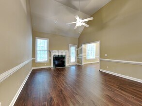 1100 Secotan Pl in Fuquay Varina, NC - Foto de edificio - Building Photo